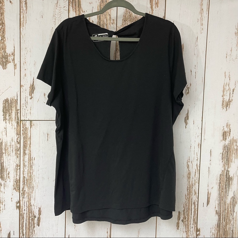 Energy Zone, Twisted Keyhole Workout T-Shirt, Size 2X. In excellent condition!